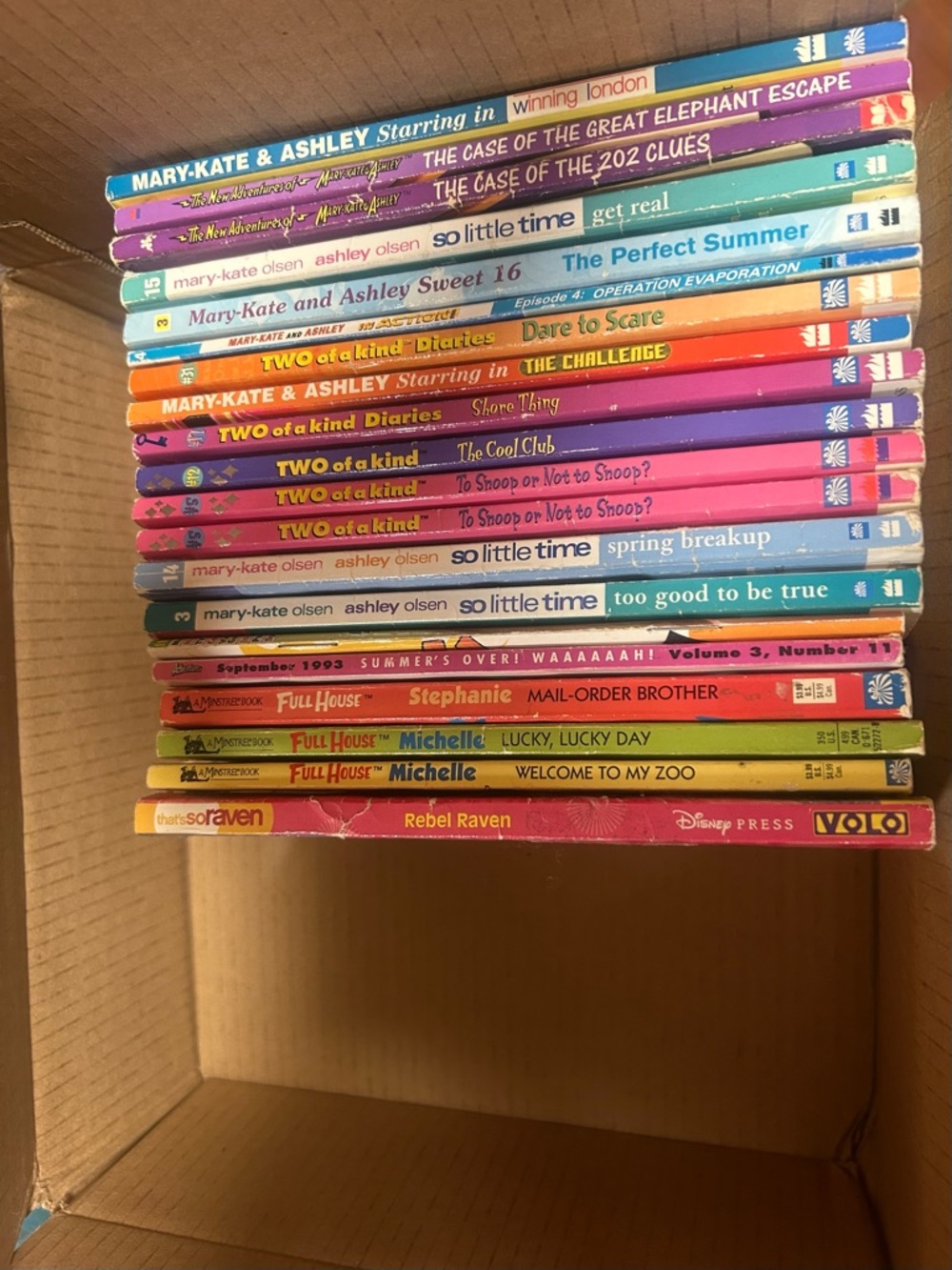 Mary-Kate & Ashley Kids Paperback Book Set - Assorted Colors